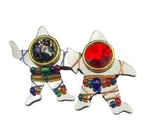 LizTech '96 Wire Wrapped Figural Pin Beaded Star Buddy Signed Artisan Made USA